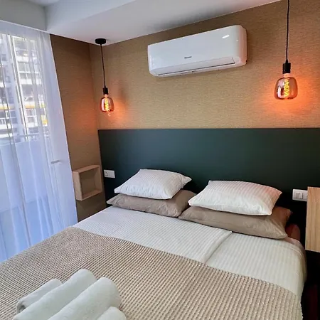 Americas 200 B Apartament